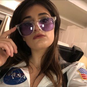 Meet your Posher, Frederique